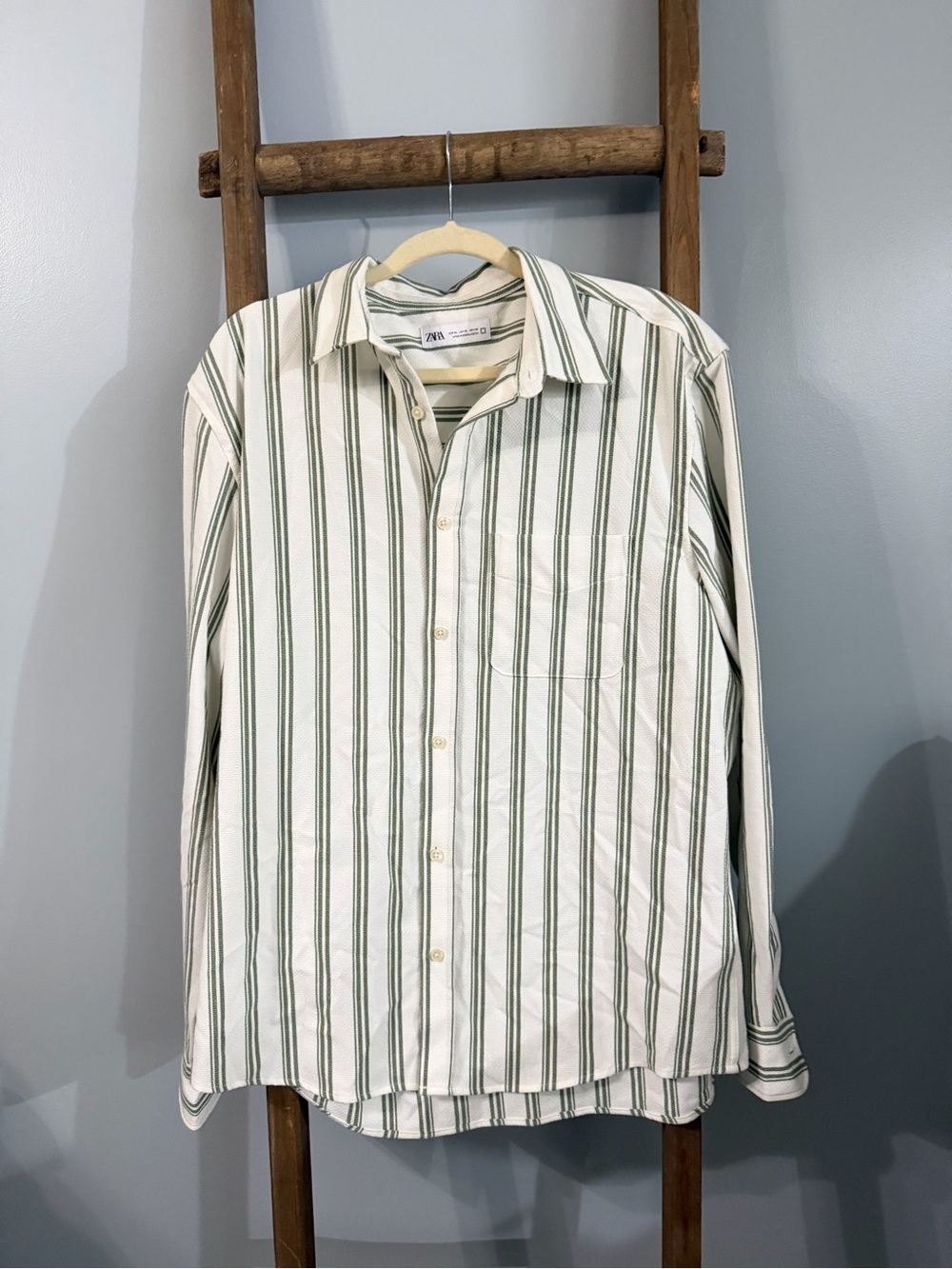 Zara White Button-Down Shirt with Green Vertical Stripes